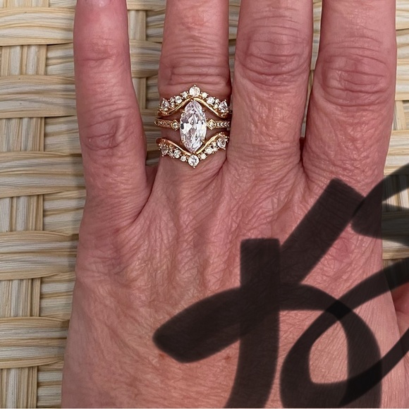 Wedding set - Picture 2 of 3